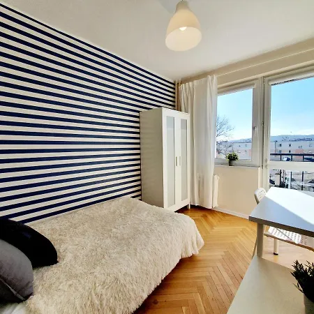 Przy Plazy Vi Apartment